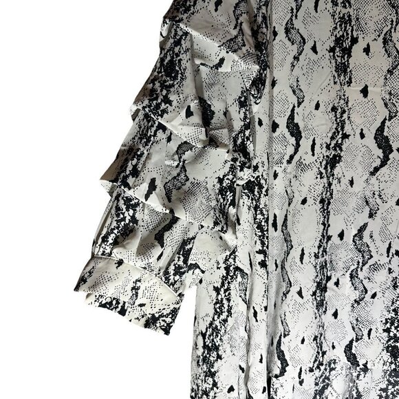 P Luca Milano Blouse Women Size Small Top Animal Print Blouse Black White HI Low - Picture 4 of 13